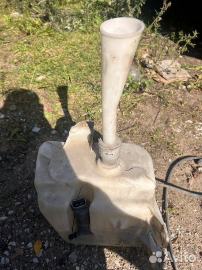 Бачок омывателя nissan primera p12