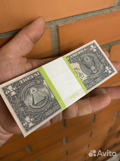 Пачка 1 доллар (салатовая лента)