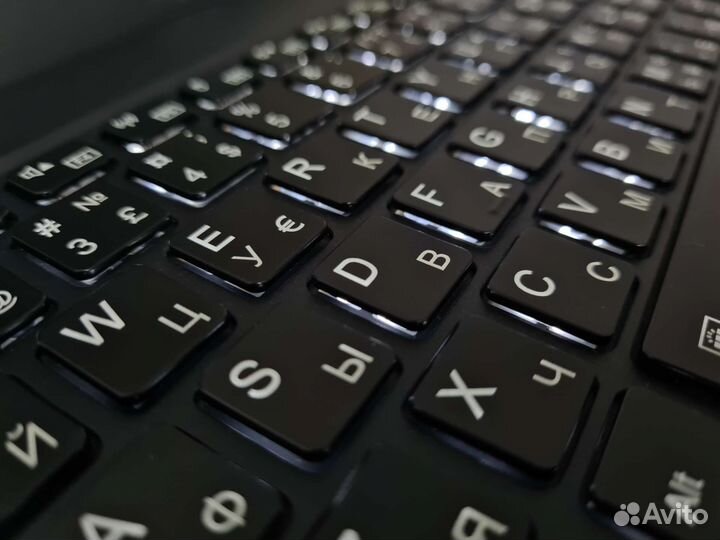 Ноутбук Fujitsu LifeBook i5 16/256 IPS Вес 900гр