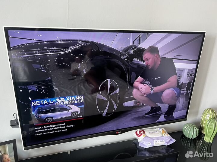 Телевизор lg 42 SMART tv