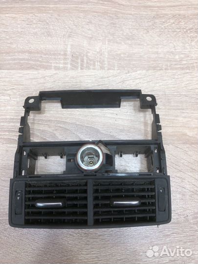 Дефлектор обдува салона Audi A8 D3 4E0819203