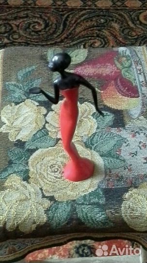 Статуэтка 60, 70-х годов