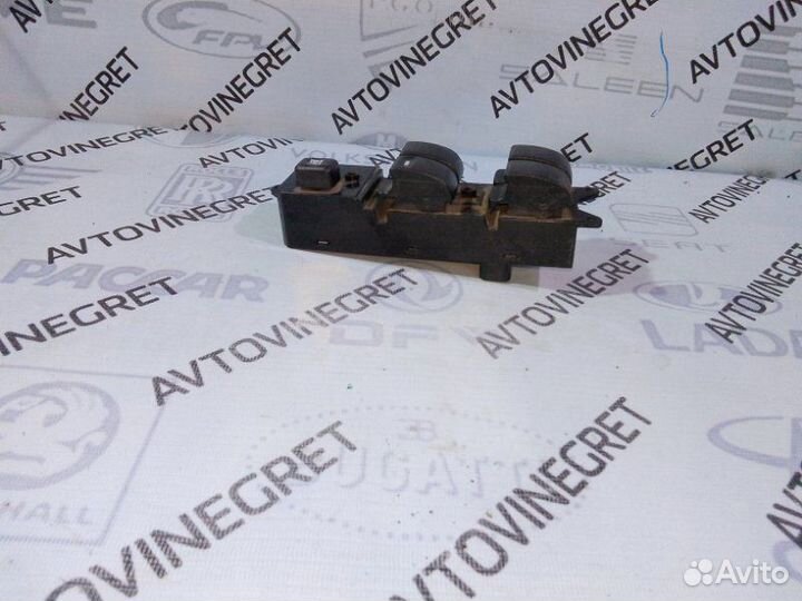 Блок управления стеклоподъемника Mitsubishi Lancer
