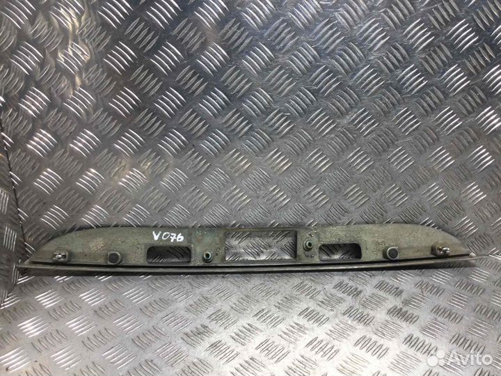 Накладка подсветки номера Mercedes E-klasse 648961 648961