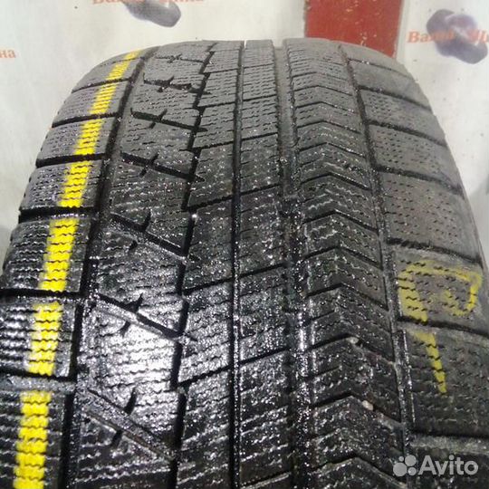 Bridgestone Blizzak VRX 235/55 R17