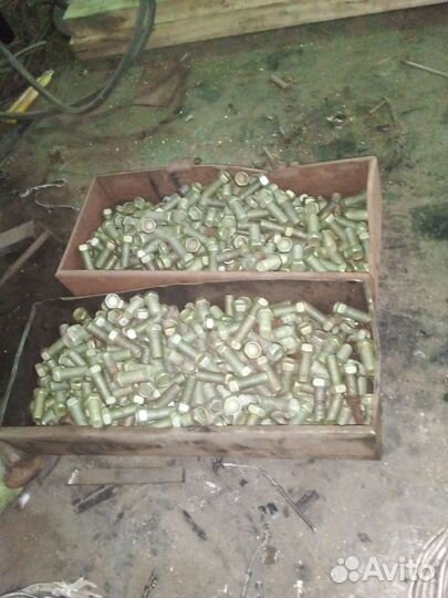 Крепёж болты шайбы гайки