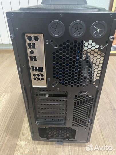 Компьютерный корпус Thermaltake Armor RE