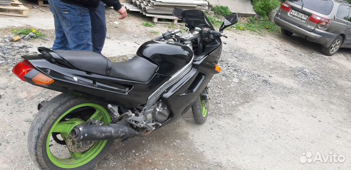 Кавасаки zzr250