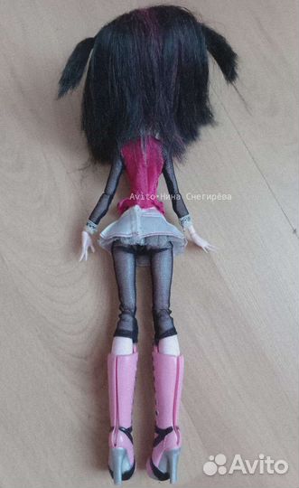 Кукла Monster High Дракулаура базовая