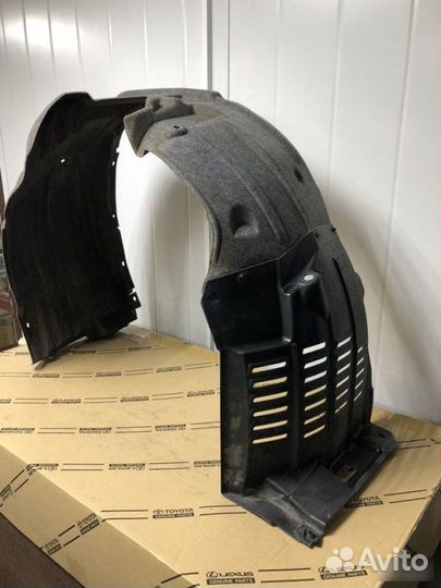 Подкрылок передний левый Lexus Rx 200