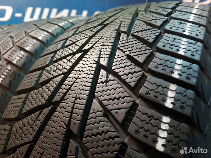 Hankook Winter I'Cept iZ 2 W616 215/60 R16