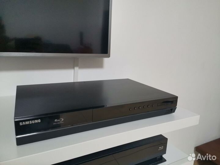 Blu-ray плеер-рессивер от домашнего кинотеатра 5.1