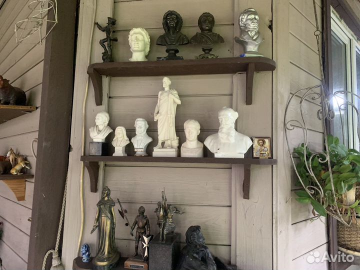 Статуэтка калекуионые