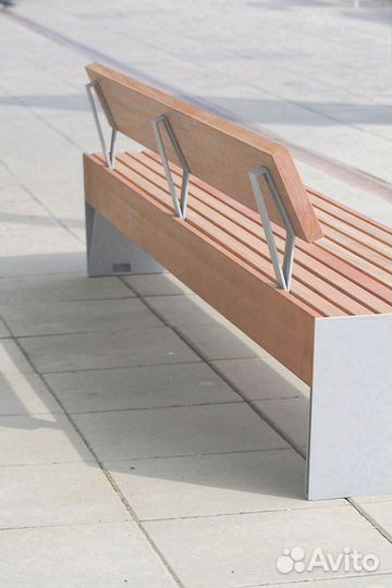 Скамейка деревянная