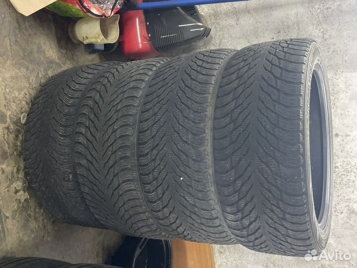 Nokian Tyres Hakkapeliitta R3 SUV 285/45 R22 114T