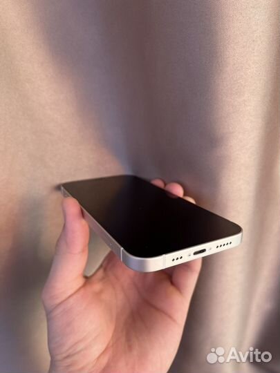 iPhone 12, 64 ГБ