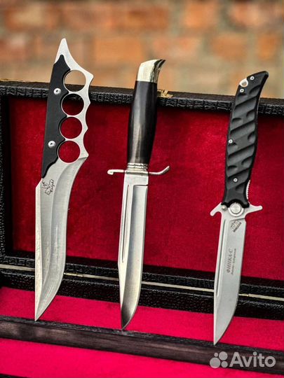 Набор коллекционных ножей