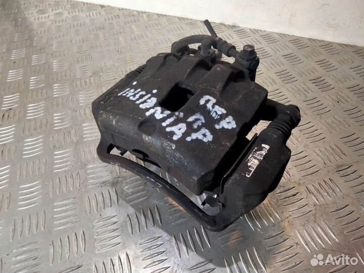 Суппорт передний правый Опель Инсигния