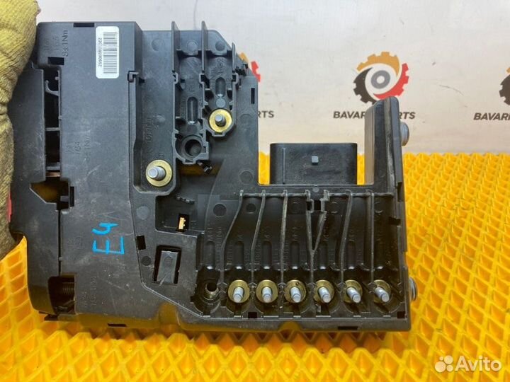 Распределитель тока. Плюсовая клемма Mercedes E