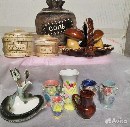 Керамическая посуда, вазочки