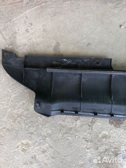 Кожух замка капота Audi A4 B8 2007-2015