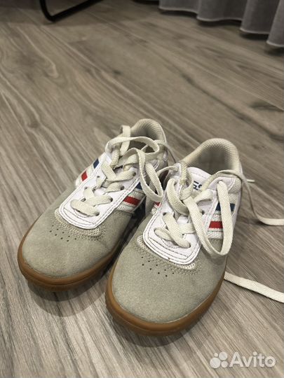 Кроссовки детские 28 размер