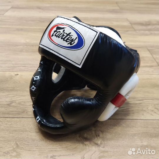 Шлем боксёрский Fairtex HG10