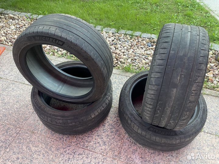Michelin Pilot Sport 4 245/40 R18 93Y