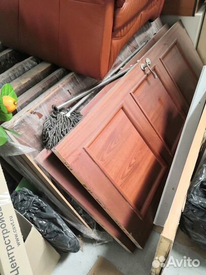 Межкомнатные двери бу с коробкой и замком