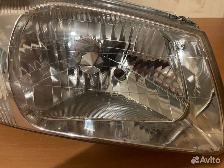 Фара и левое стекло hyundai accent