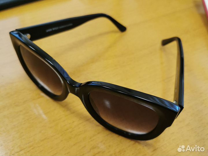 Солнцезащитные очки женские брендовые