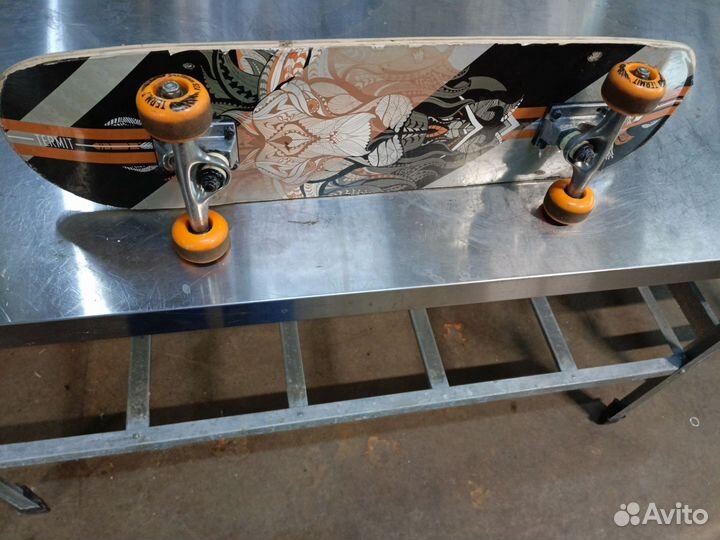 Самокат и скейтборд