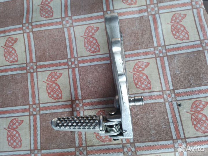 Подножка задняя для Honda CBR 600 F4