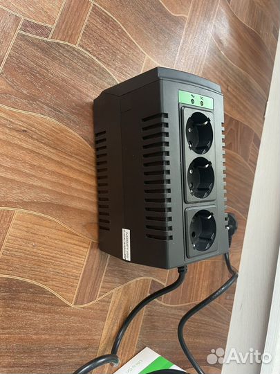 Стабилизатор напряжения APC LN1550-RS