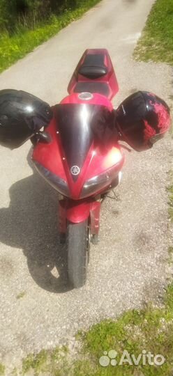 Yamaha r1 02