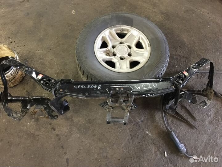 Панель передняя (телевизор) Mercedes W220