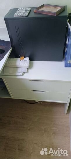 Угловой письменный стол