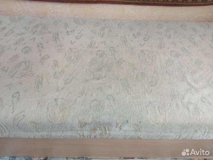 Кровать с подъёмным механизмом