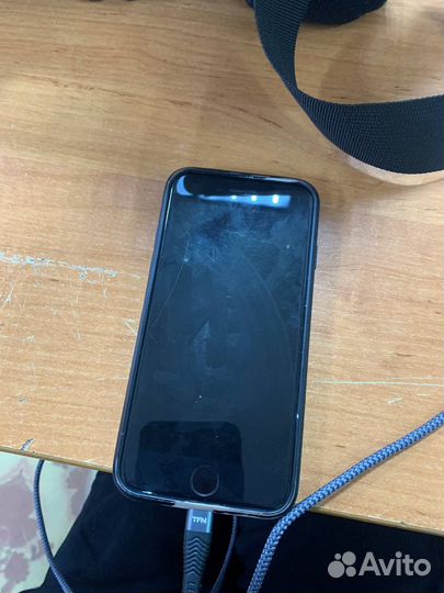 iPhone SE (2020), 64 ГБ