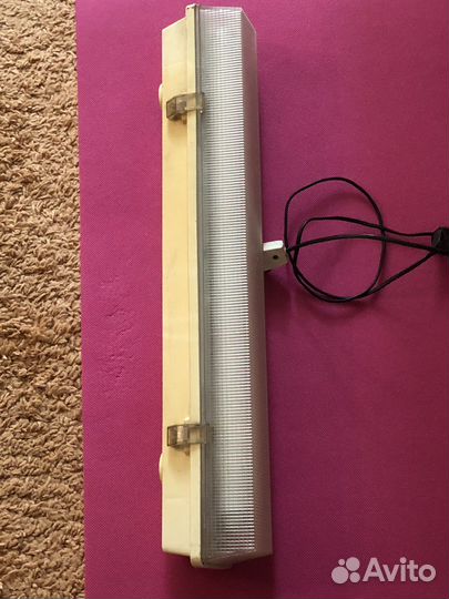 Светильник для гаража, дачи (дневного света )