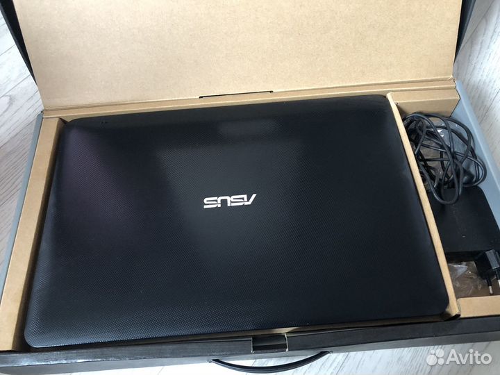 Asus i3/12ram/120gb+1tb