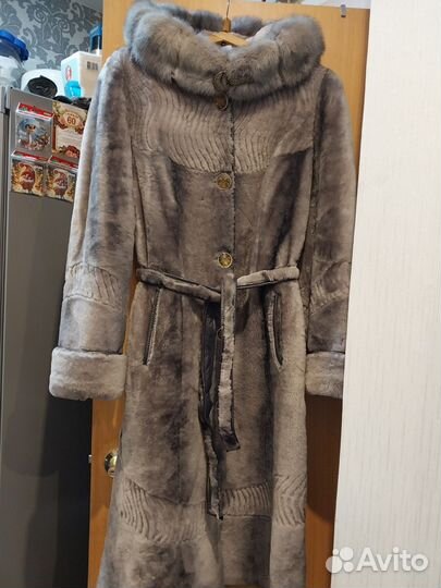 Шуба мутоновая, отделка норка, состояние новой