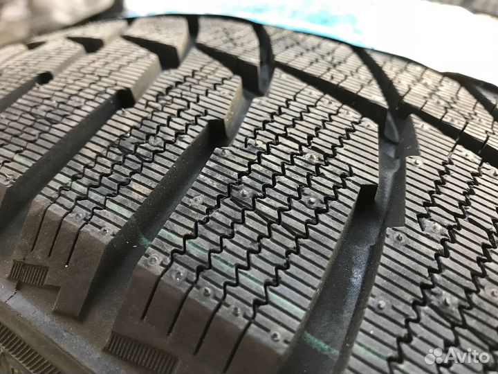 Triangle PL01 215/60 R16 99R