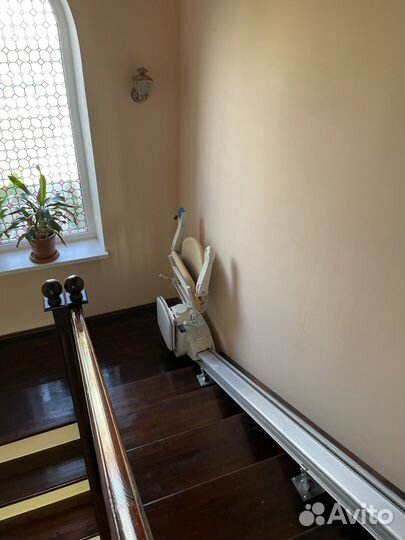 Лестничный подъемник