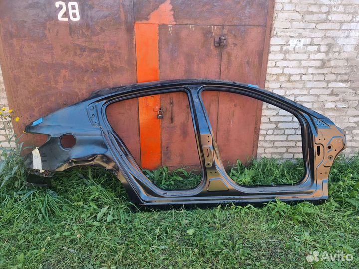 Боковина кузова левая Chevrolet Cruze хэтчбек
