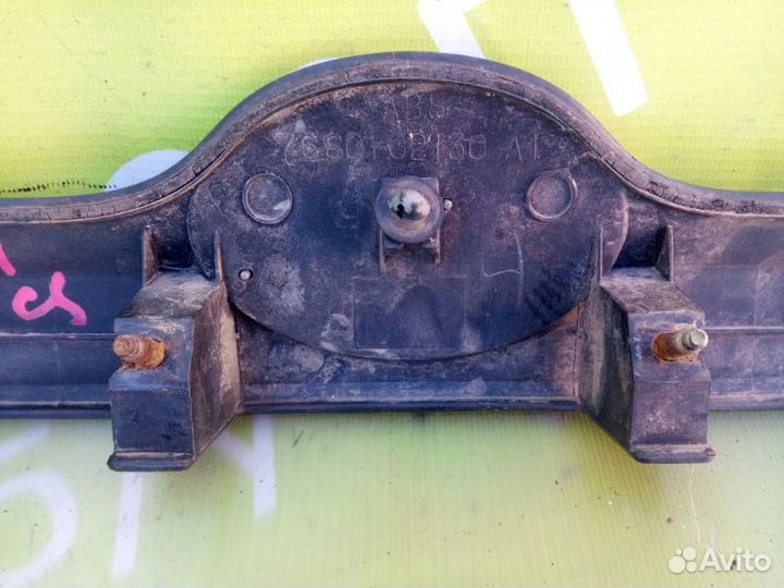 Накладка двери багажника Toyota Matrix 1.8 2ZZ