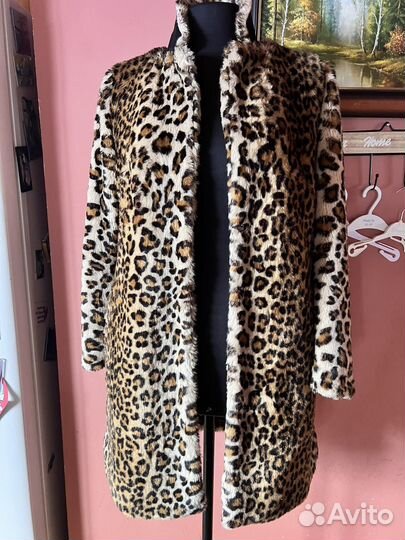 Пальто с леопардовым принтом