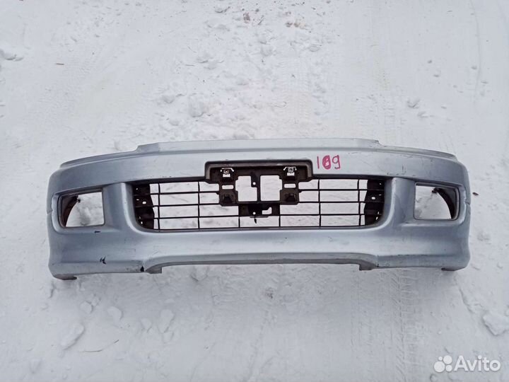 Бампер передний Toyota Lite Ace Noah