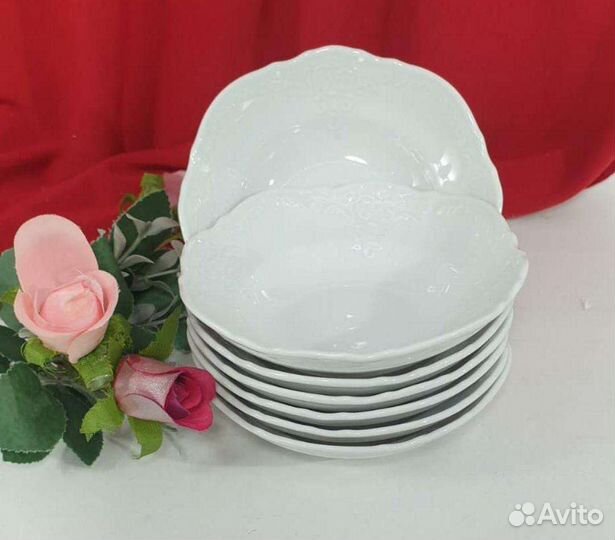 Белый узор без обводки. Цена за (6шт) 17см