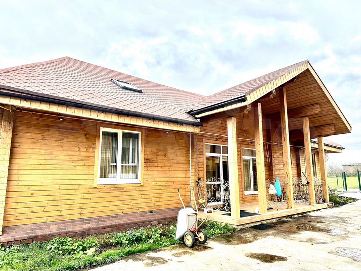 Дом 235 м² на участке 34 сот.